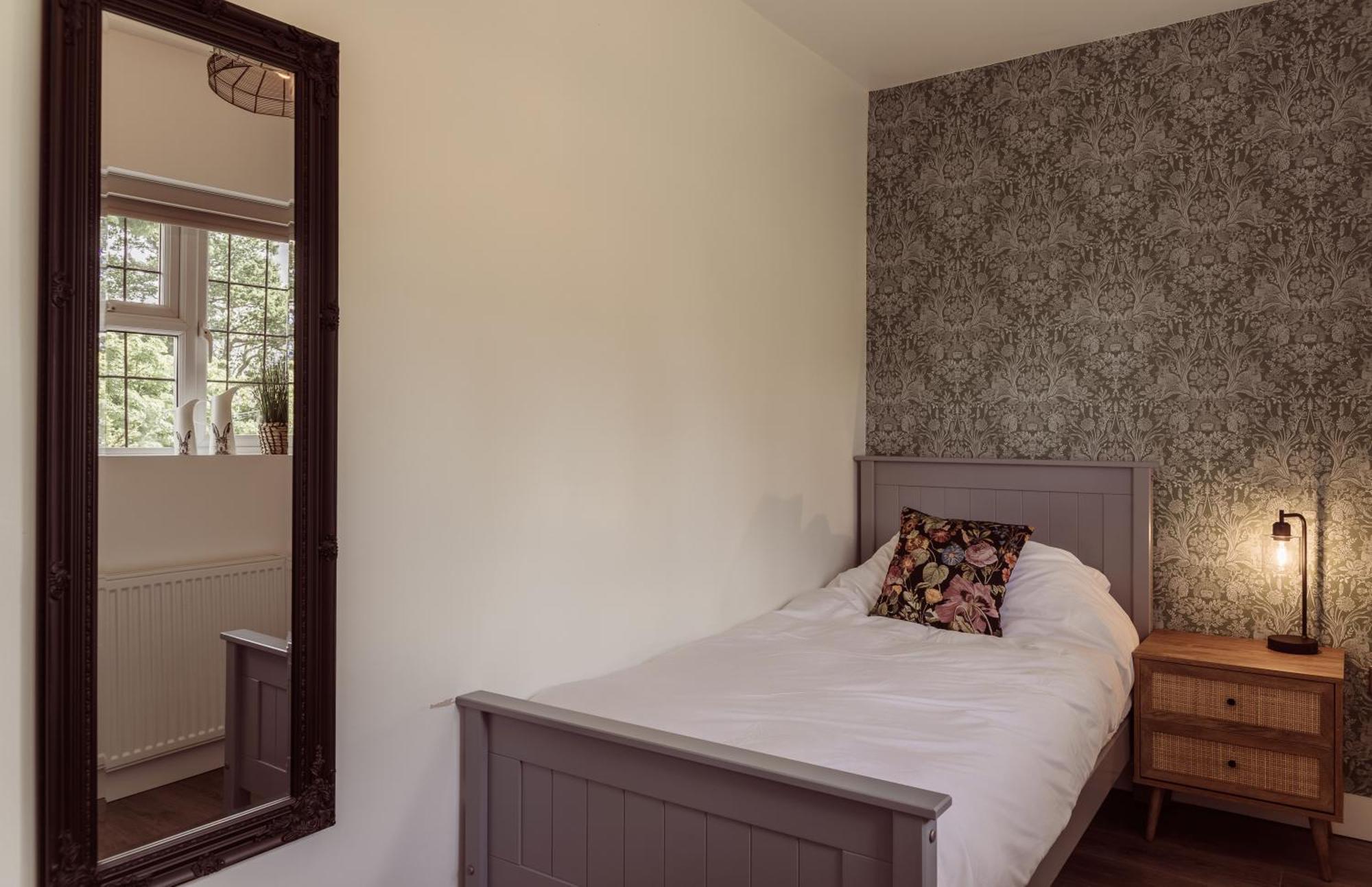 London Colney Lowbell House מראה חיצוני תמונה